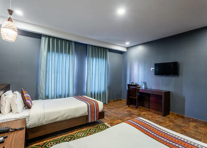 Yukhang Hotel 4*