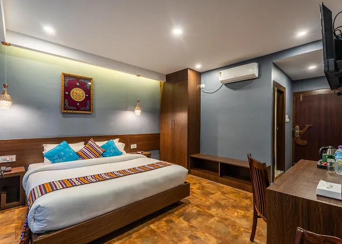 Yukhang Hotel 4*